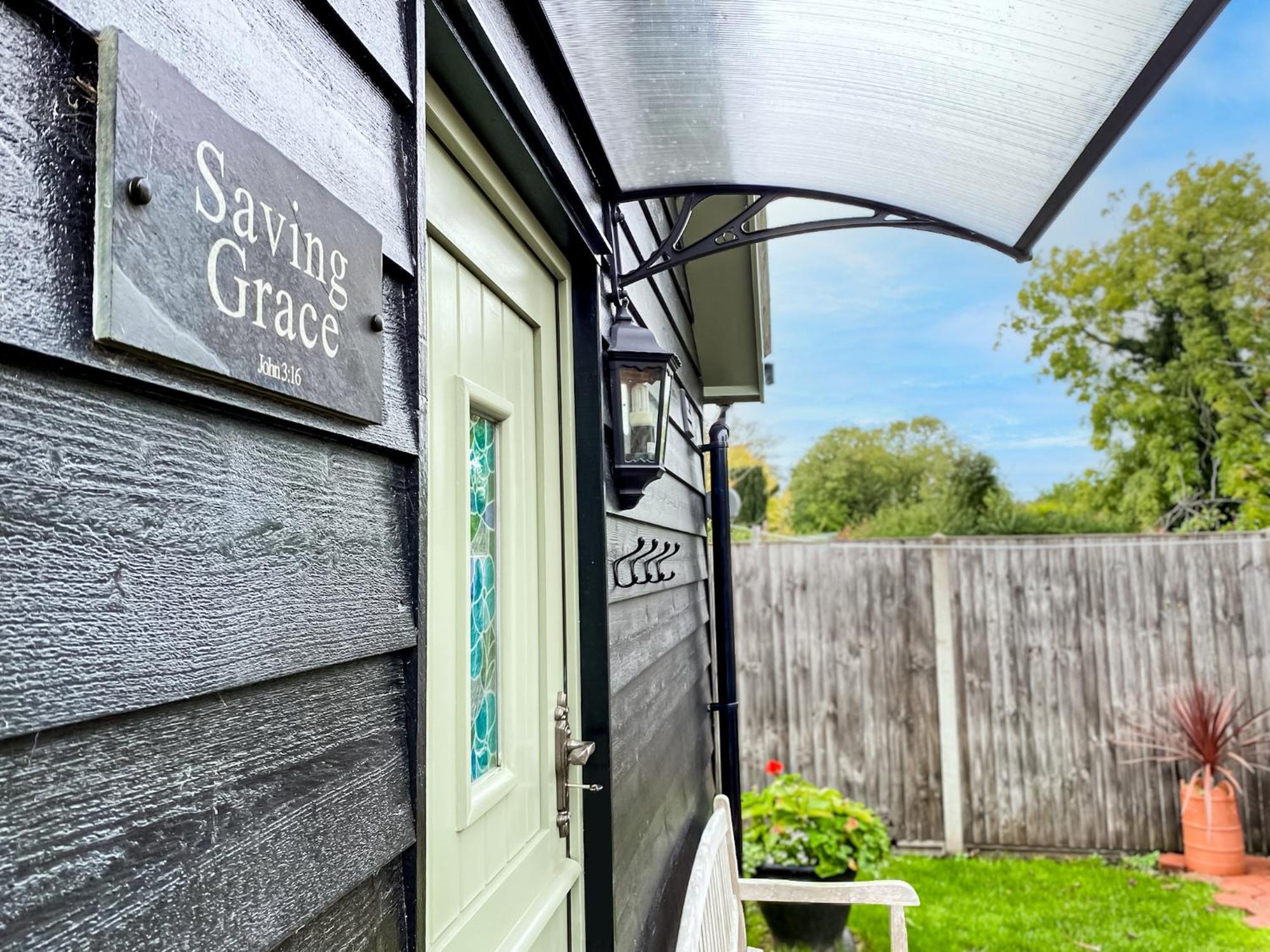 Saving Grace With Private Hot Tub Villa Bawdeswell Exteriör bild