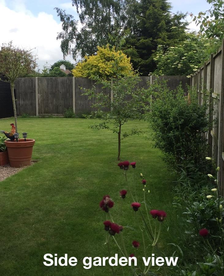 Saving Grace With Private Hot Tub Villa Bawdeswell Exteriör bild